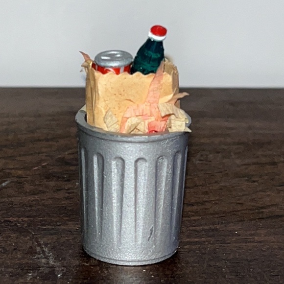 Dept 56 The Original Christmas Snow Village Vintage Single TRASH CAN 52094 (56f) - Picture 3 of 5